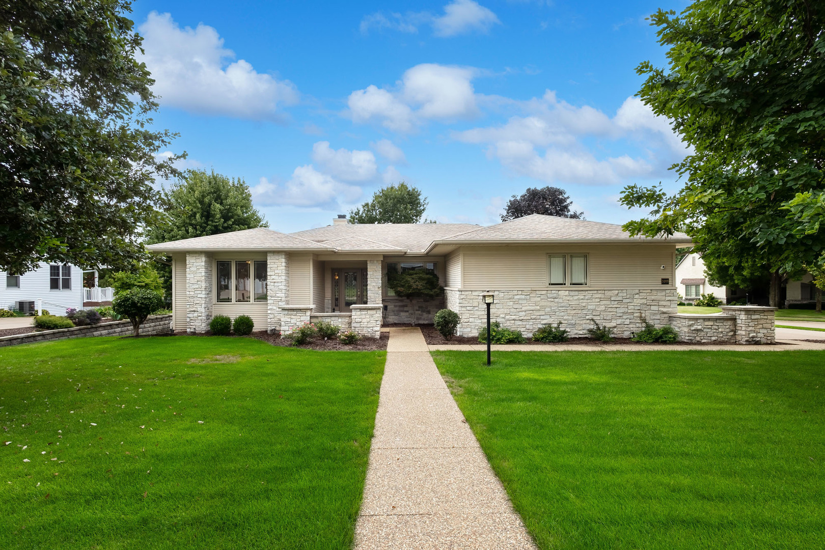 5349 Griffin Lane