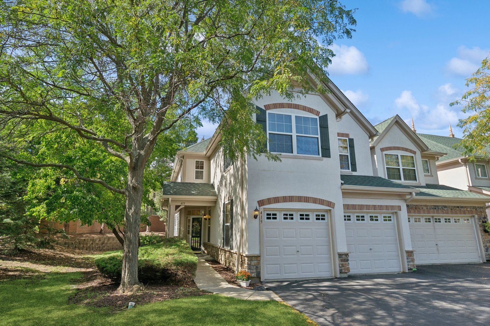 415 Shadow Creek Drive Property Photo 1