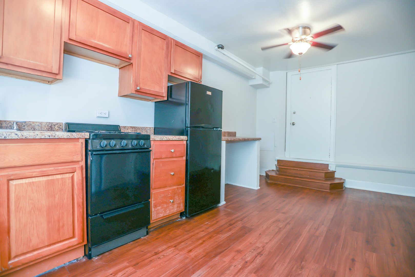 5214 S Woodlawn Avenue 401 Property Photo 2