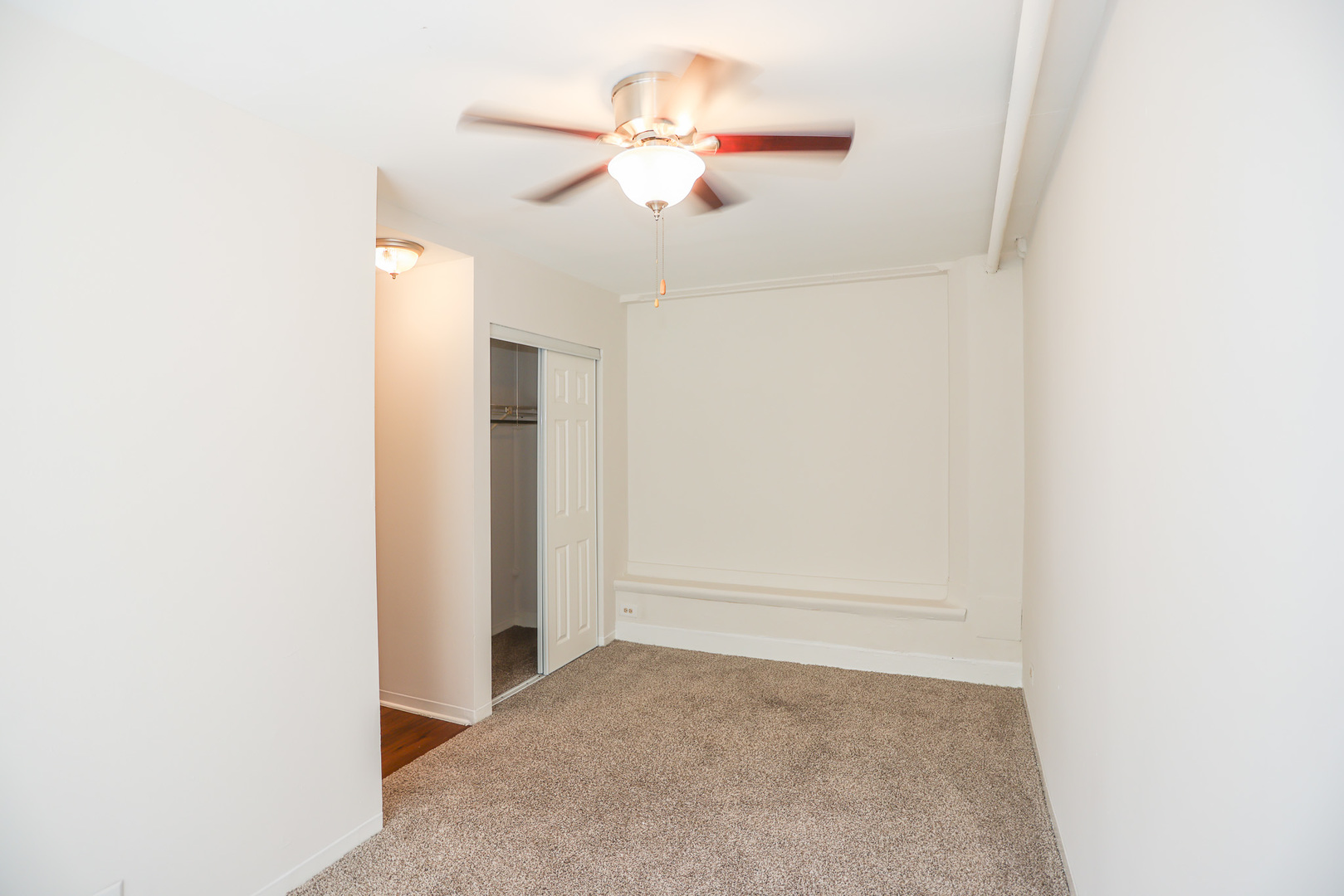 5214 S Woodlawn Avenue 401 Property Photo 5