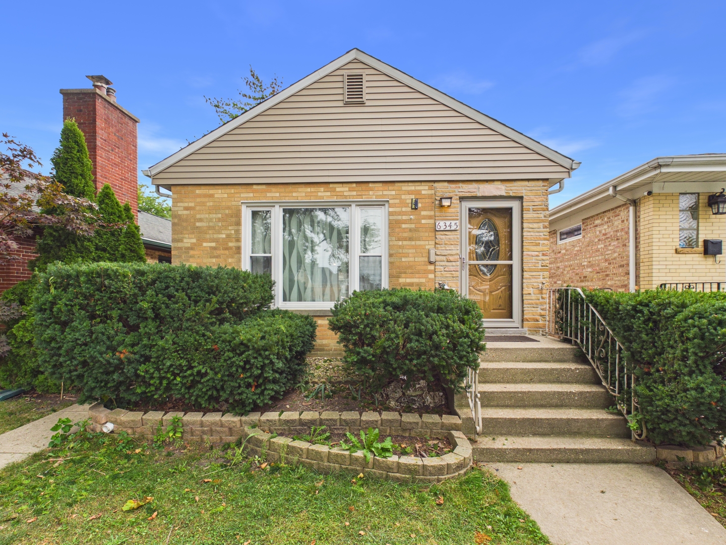 6345 W Peterson Avenue Property Photo 1