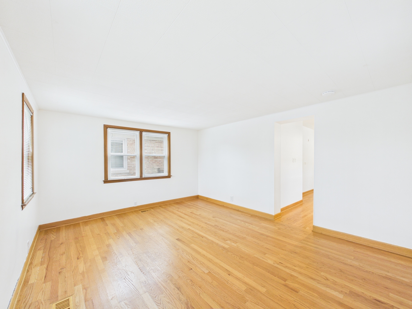 6345 W Peterson Avenue Property Photo 22