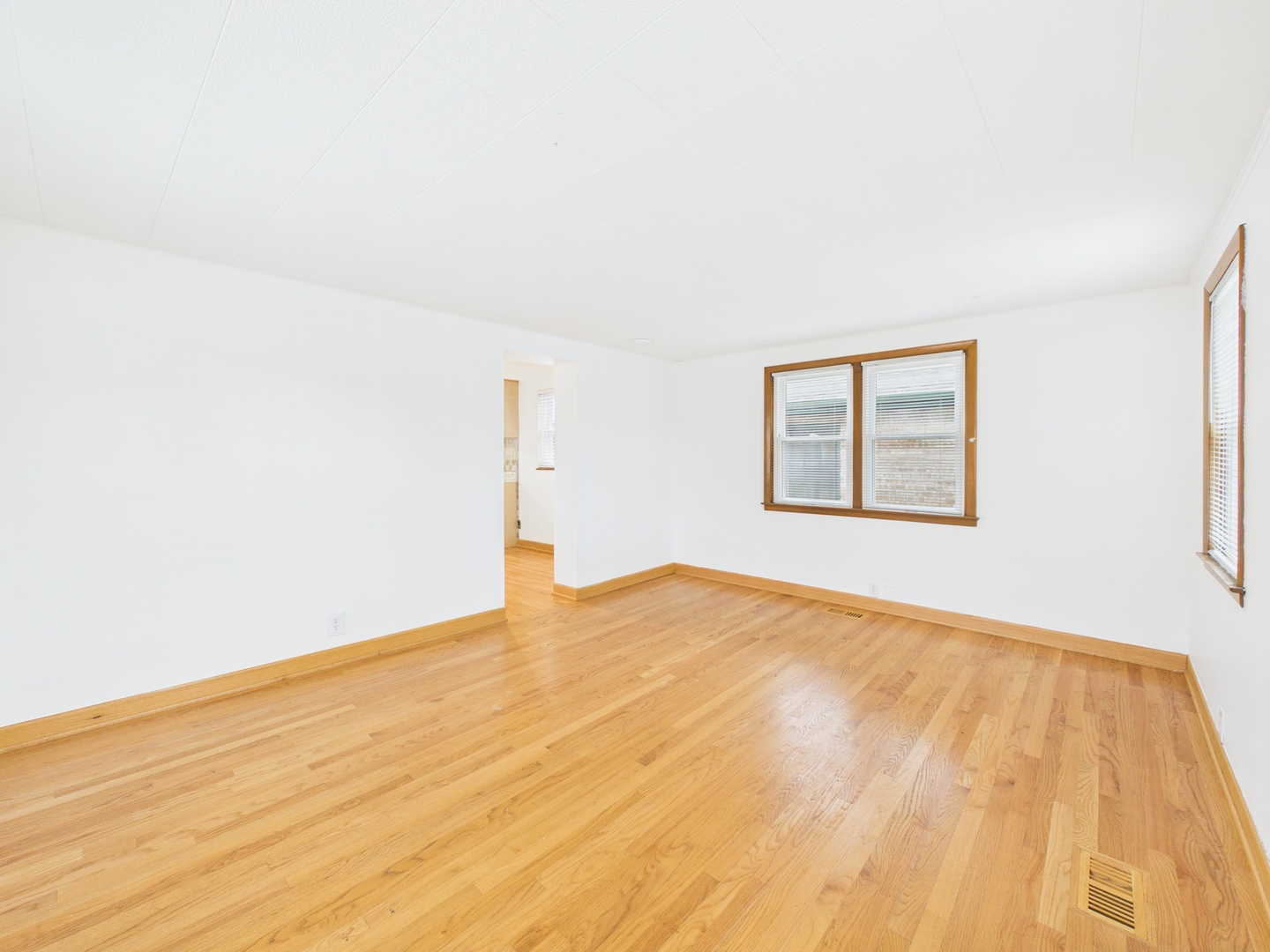 6345 W Peterson Avenue Property Photo 24