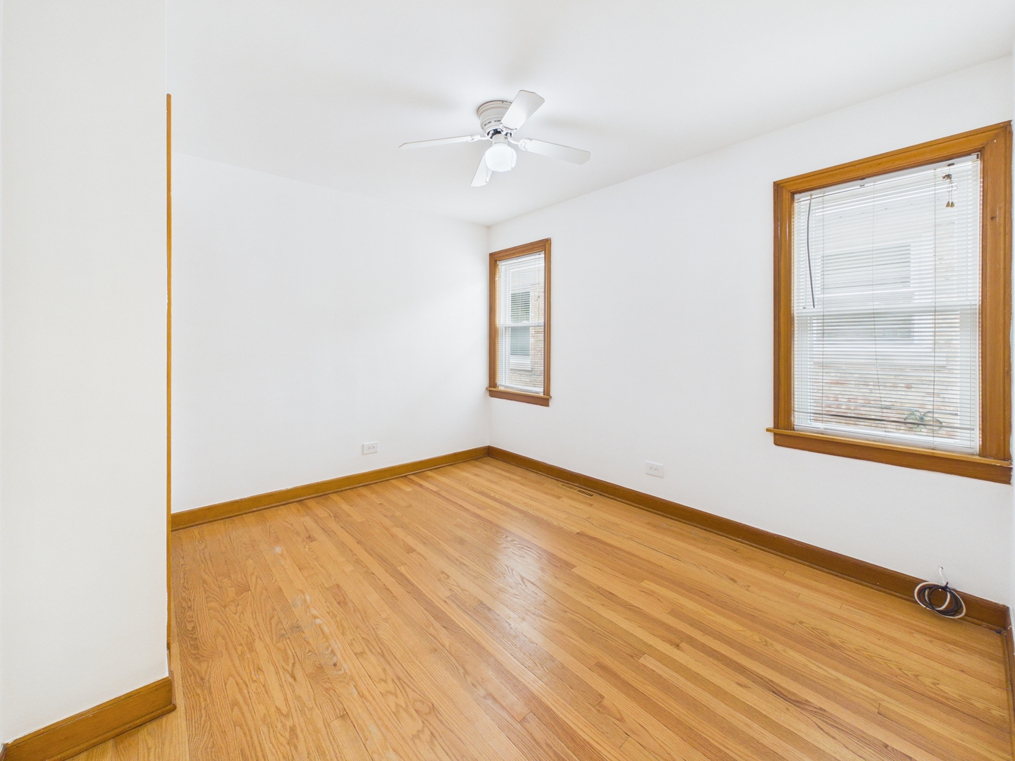 6345 W Peterson Avenue Property Photo 28