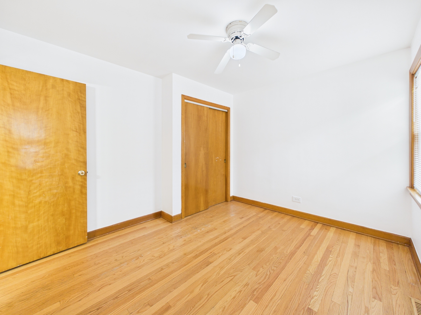 6345 W Peterson Avenue Property Photo 29