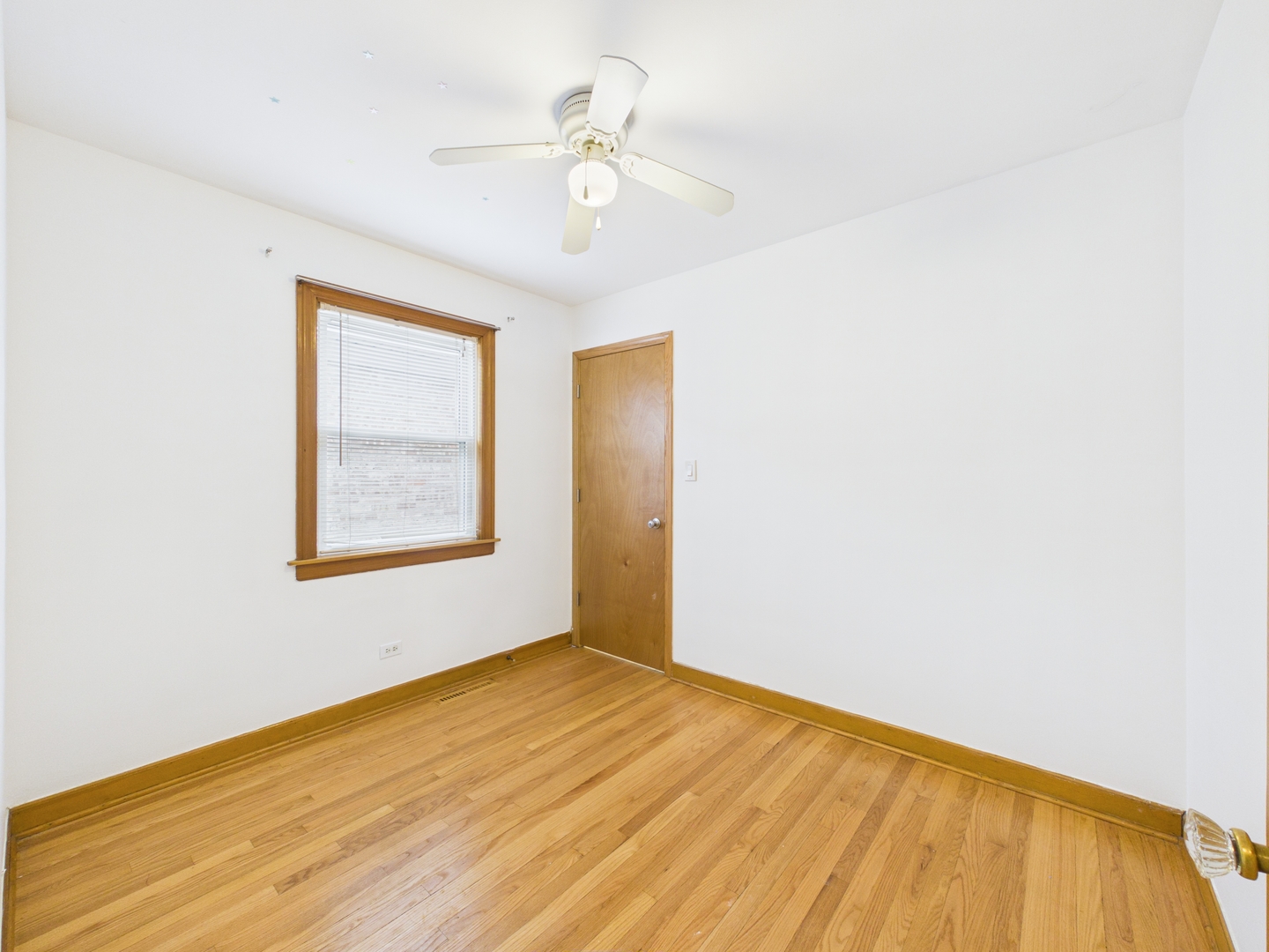 6345 W Peterson Avenue Property Photo 35