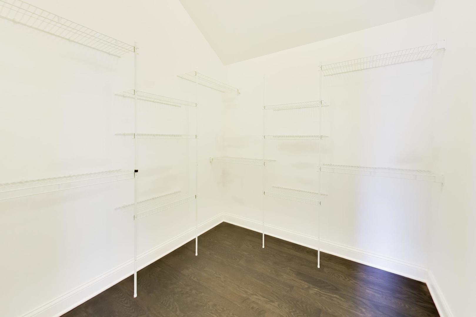 2819 Cuyler Avenue Property Photo 25