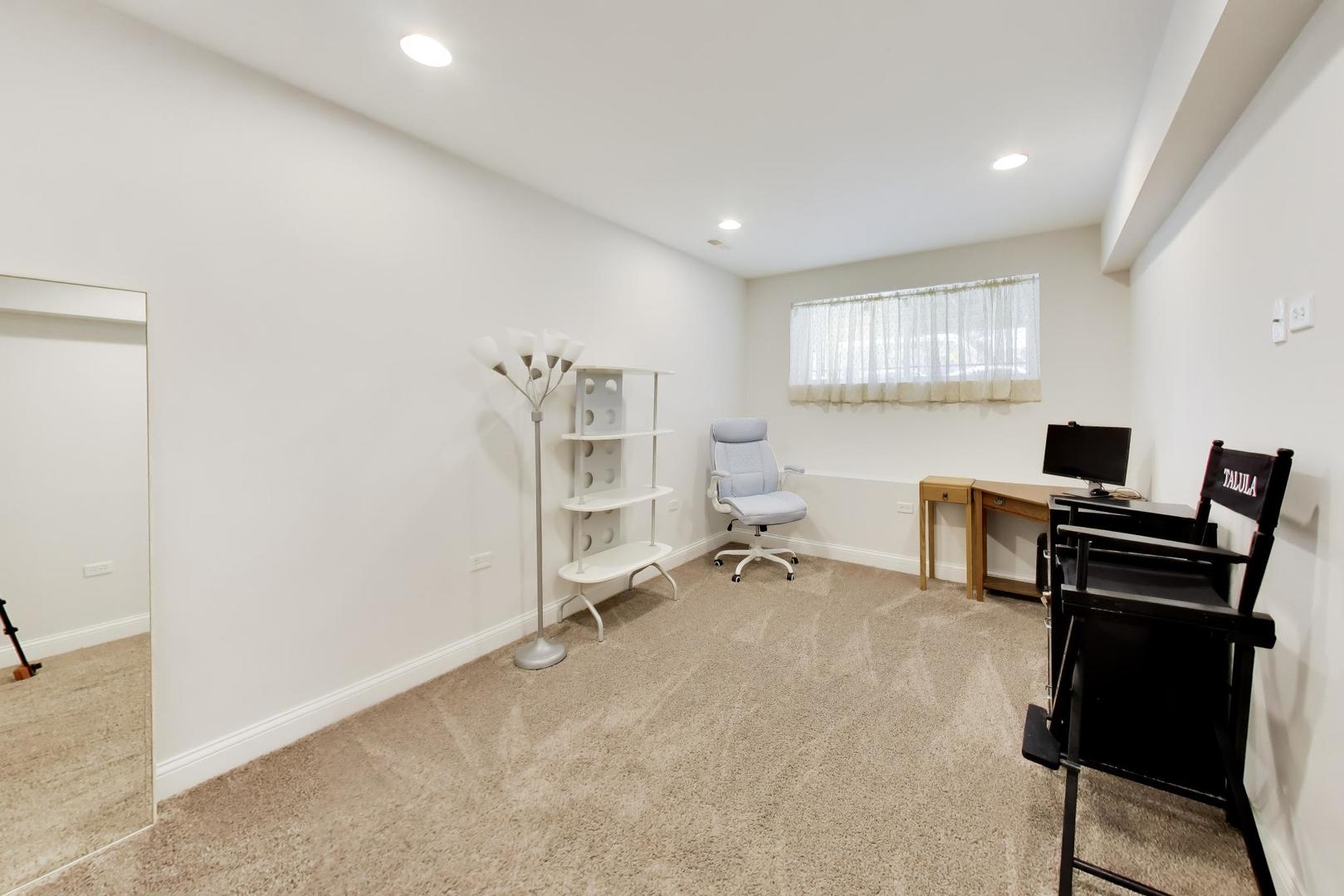 2819 Cuyler Avenue Property Photo 44
