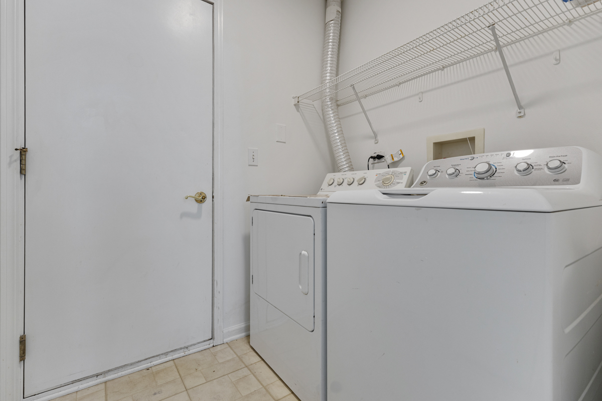 916 Havenshire Court 916 Property Photo 15