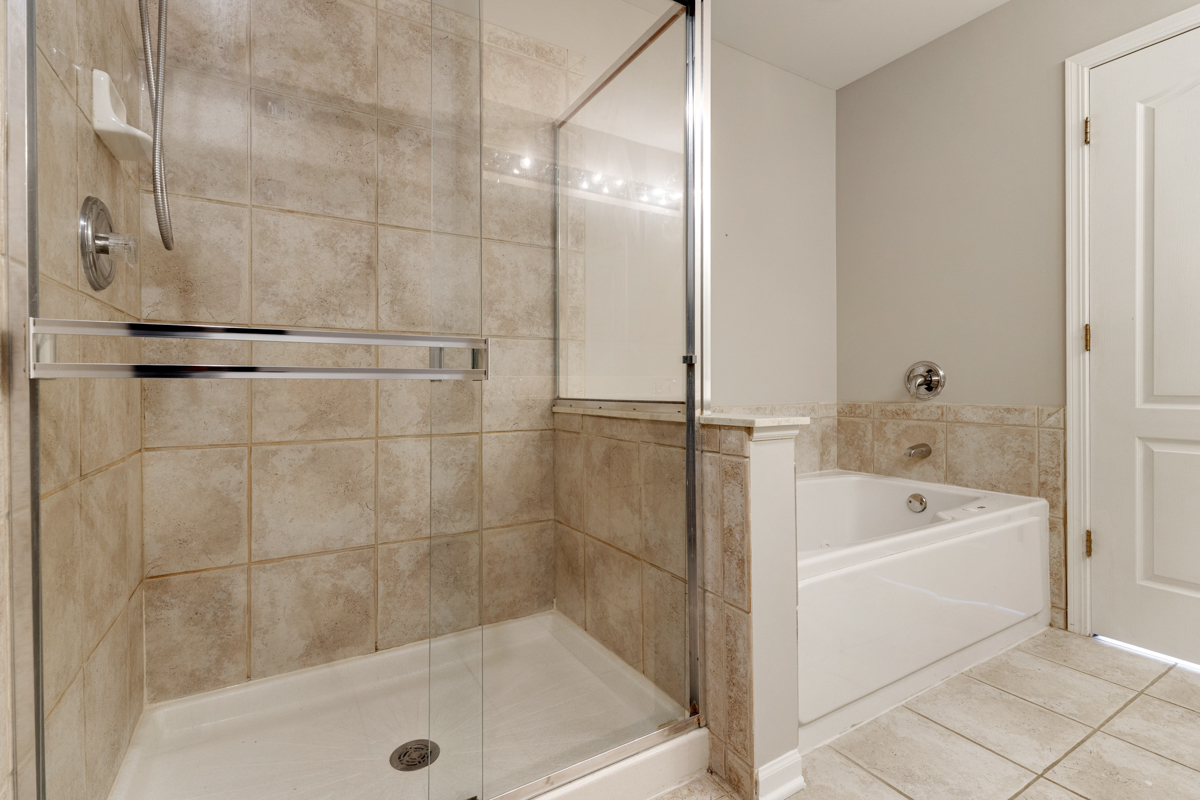 916 Havenshire Court 916 Property Photo 22