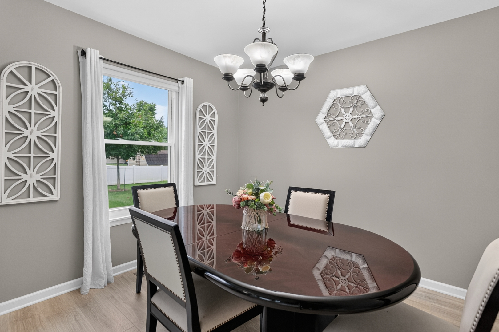 1455 Iris Avenue Property Photo 7