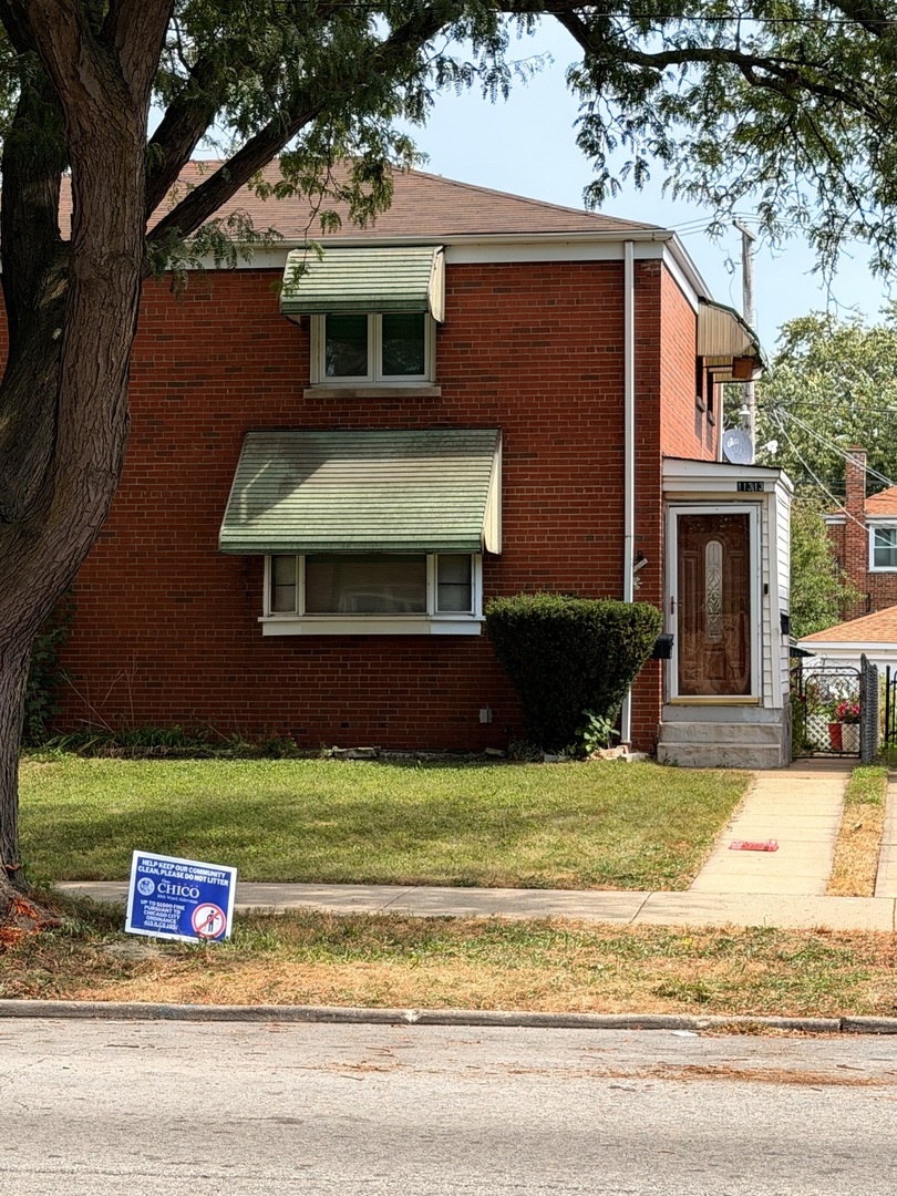 11313 S Avenue L Property Photo 1