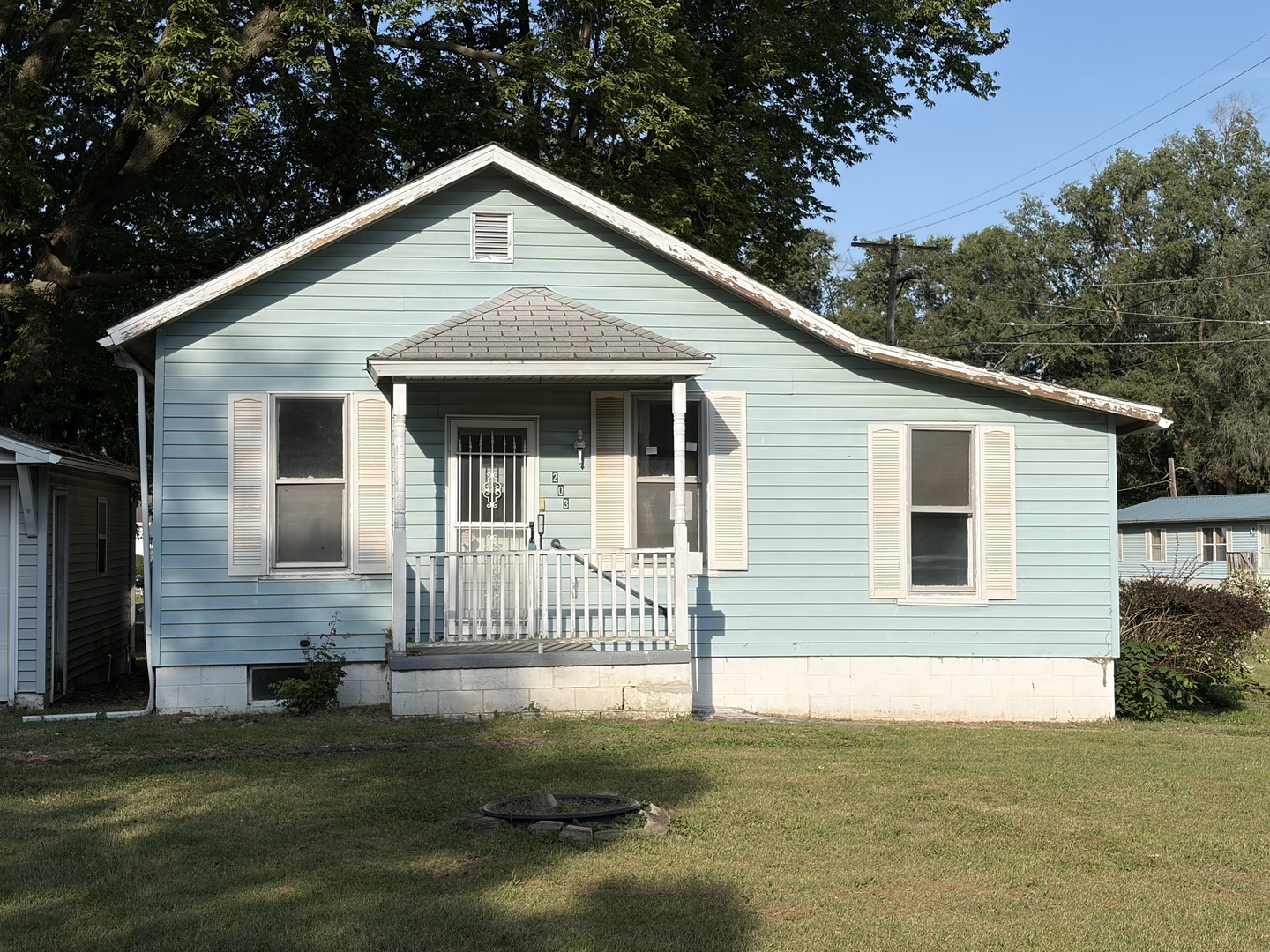 203 S Fuller Street Property Photo 1