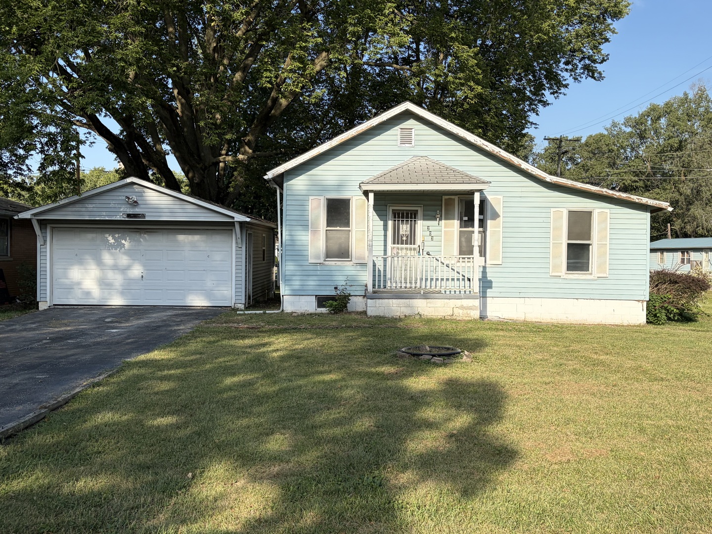 203 S Fuller Street Property Photo 2