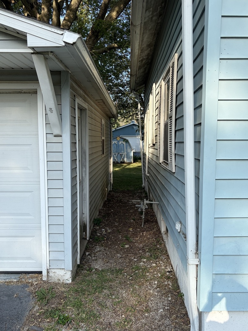 203 S Fuller Street Property Photo 5