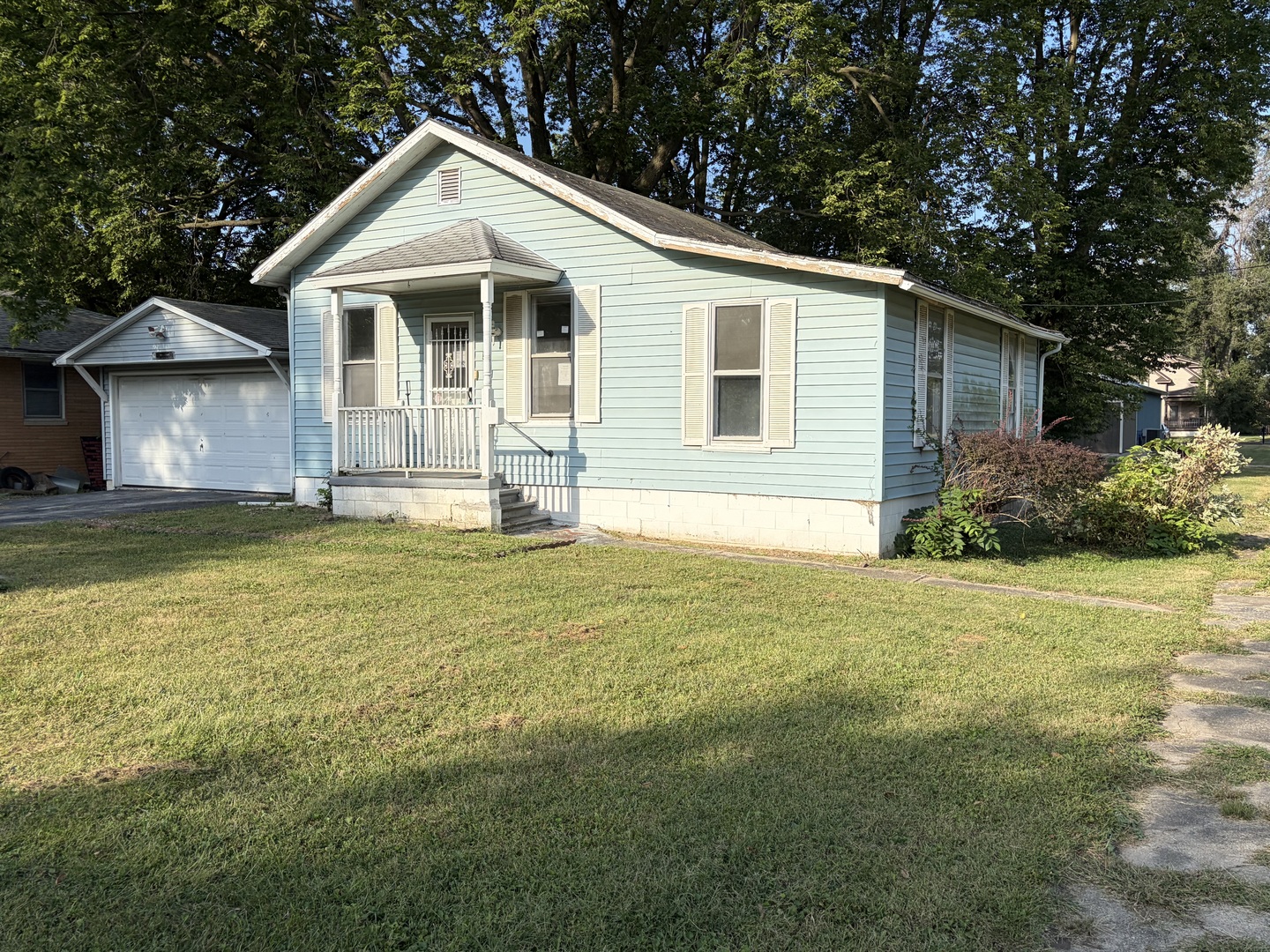 203 S Fuller Street Property Photo 6