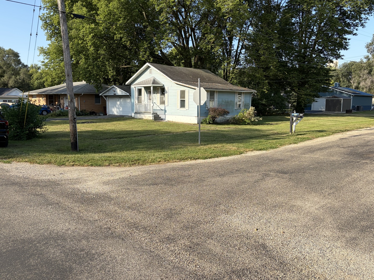 203 S Fuller Street Property Photo 7