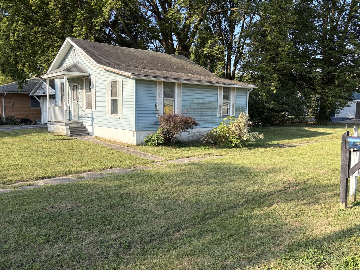 203 S Fuller Street Property Photo 8