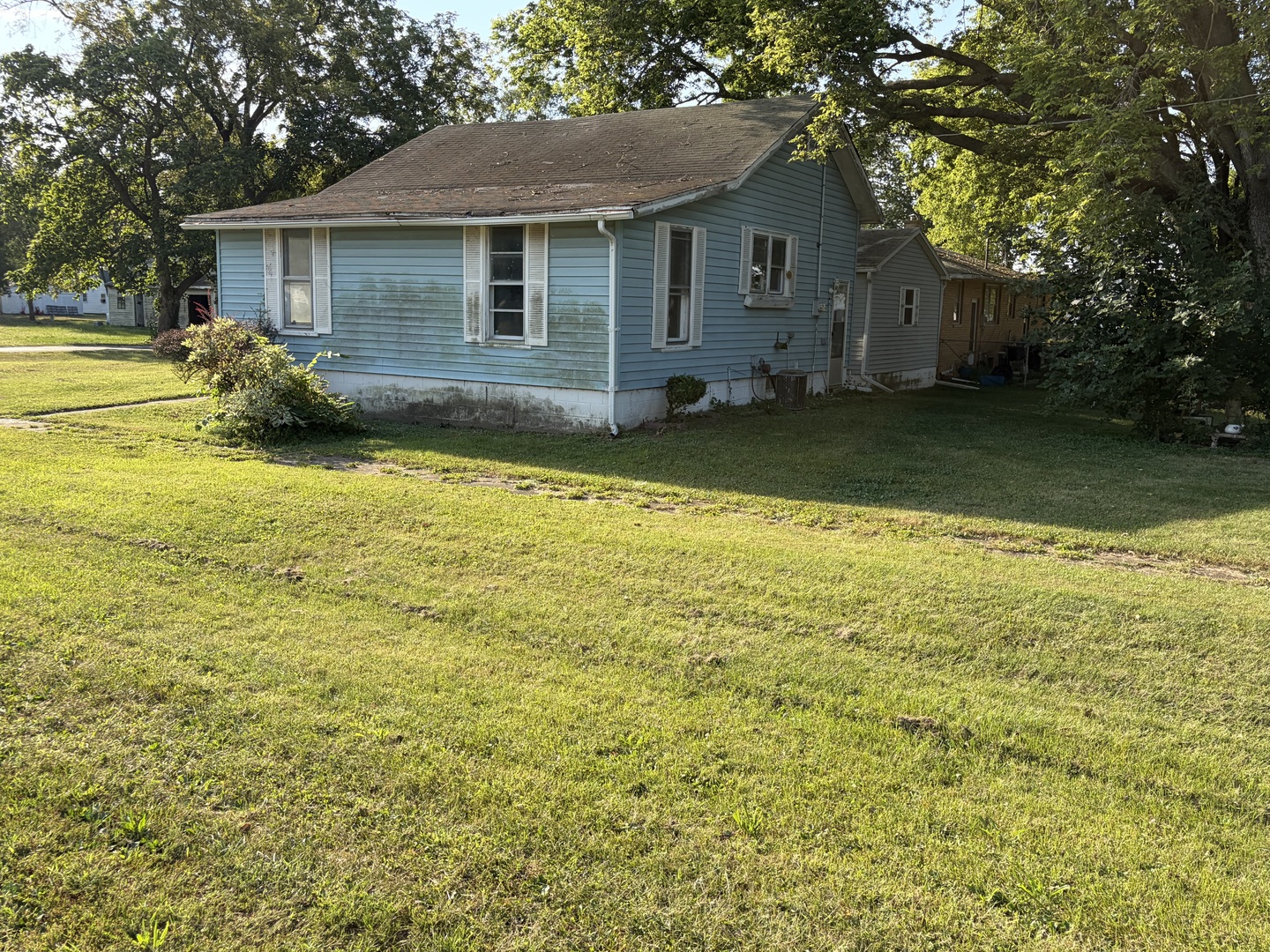 203 S Fuller Street Property Photo 9
