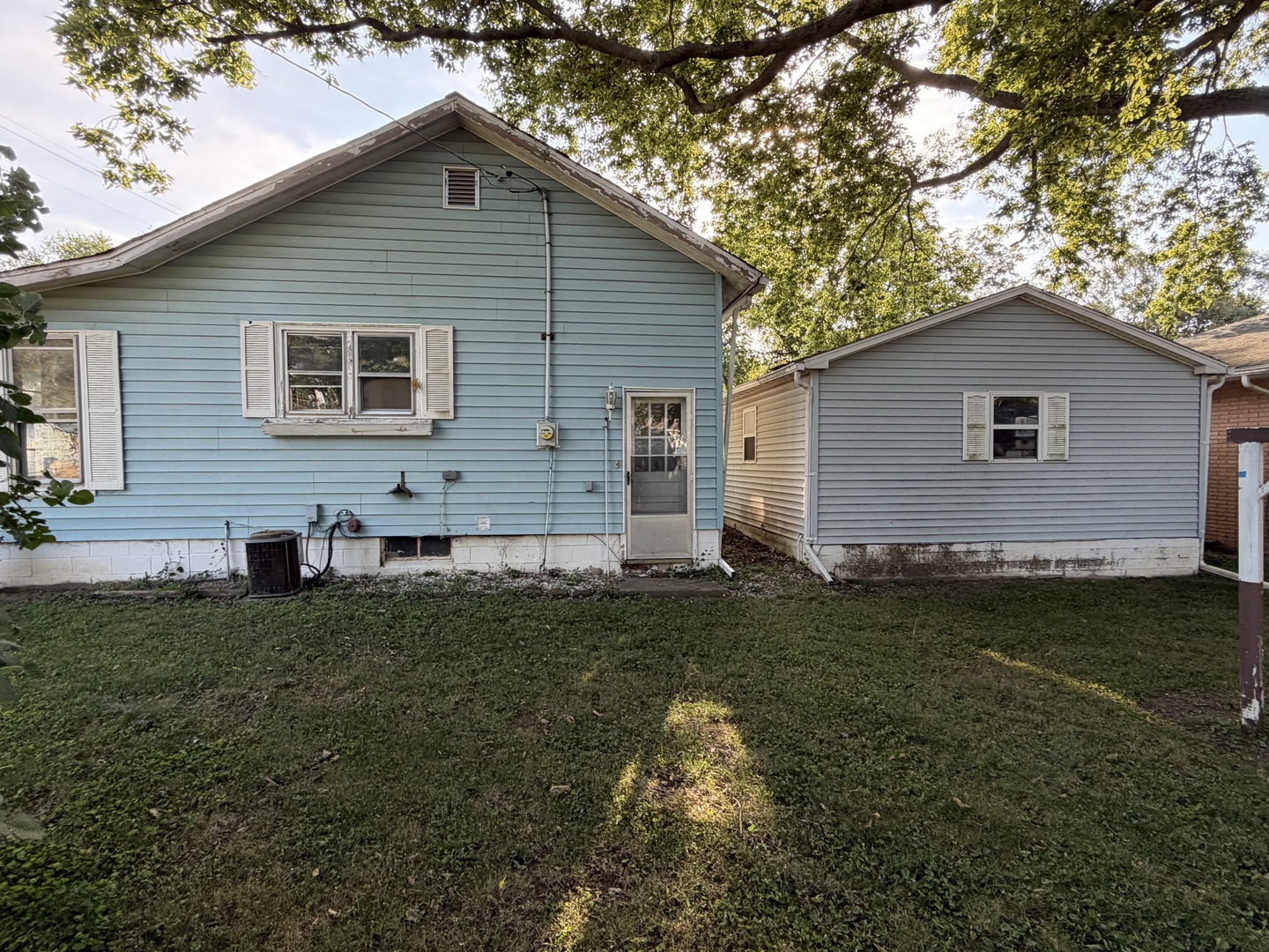 203 S Fuller Street Property Photo 14