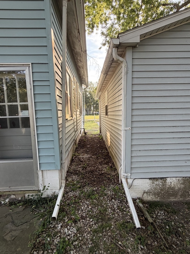 203 S Fuller Street Property Photo 15