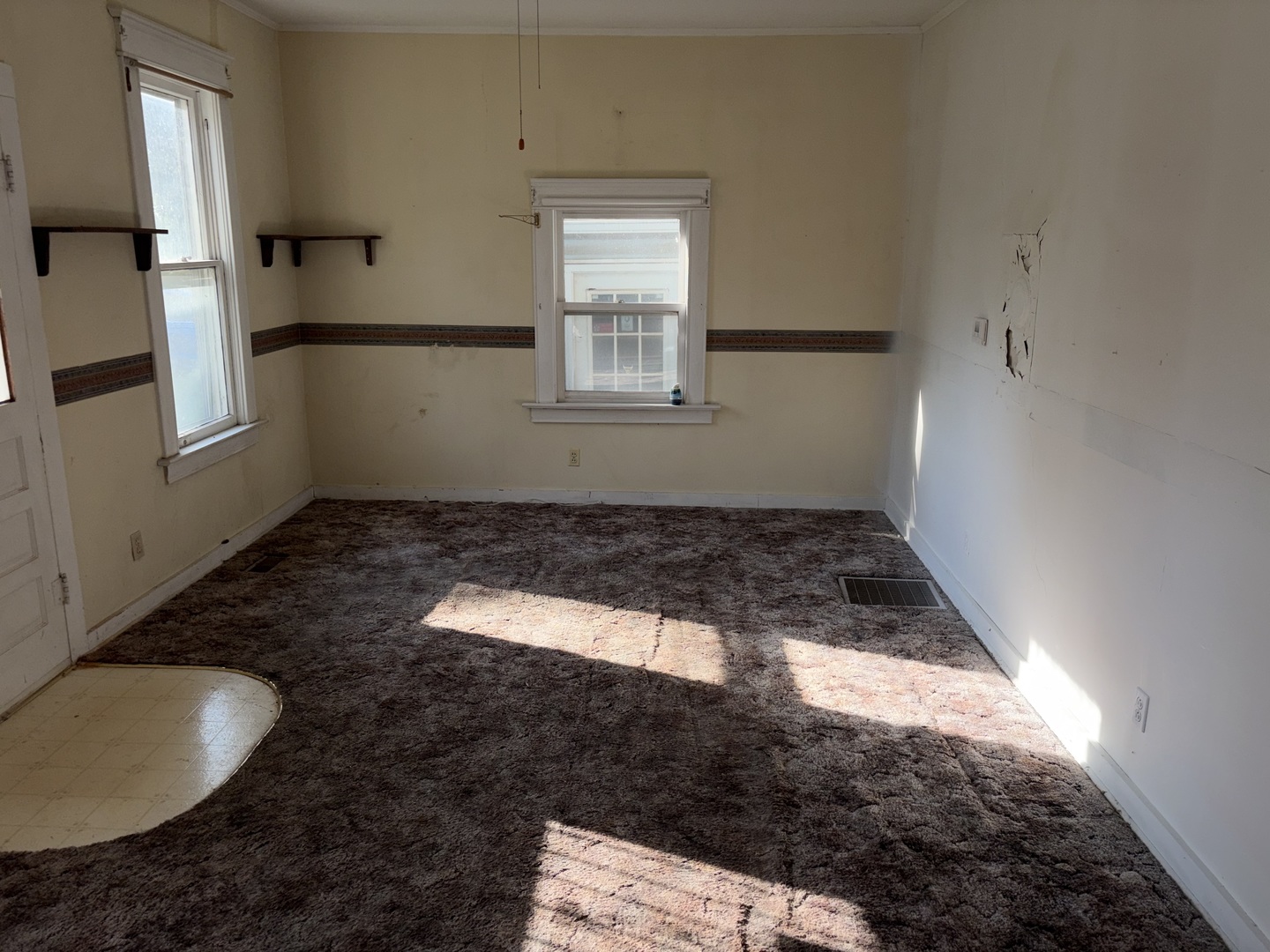 203 S Fuller Street Property Photo 18
