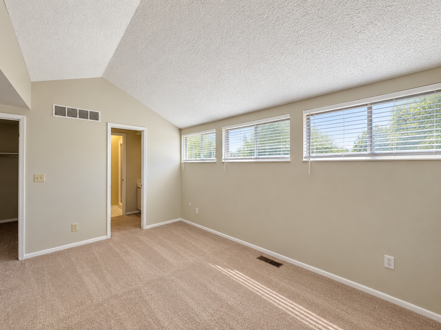 2105 Melrose Drive C Property Photo 11