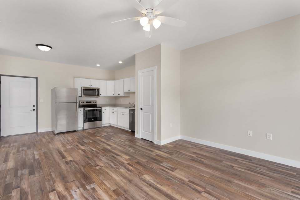 1156 Devils Glen Road 302 Property Photo 2