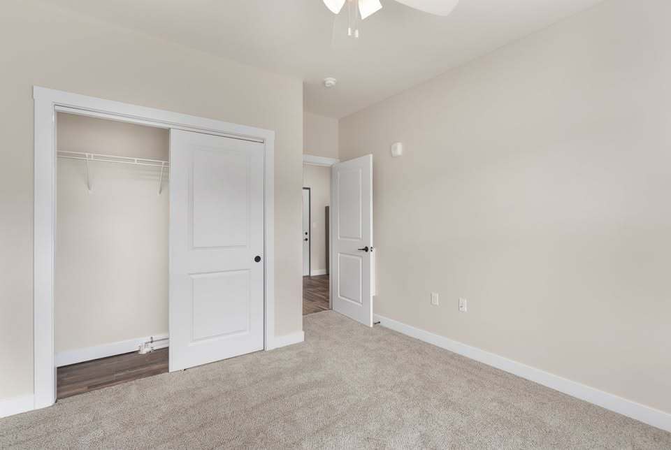 1156 Devils Glen Road 302 Property Photo 4