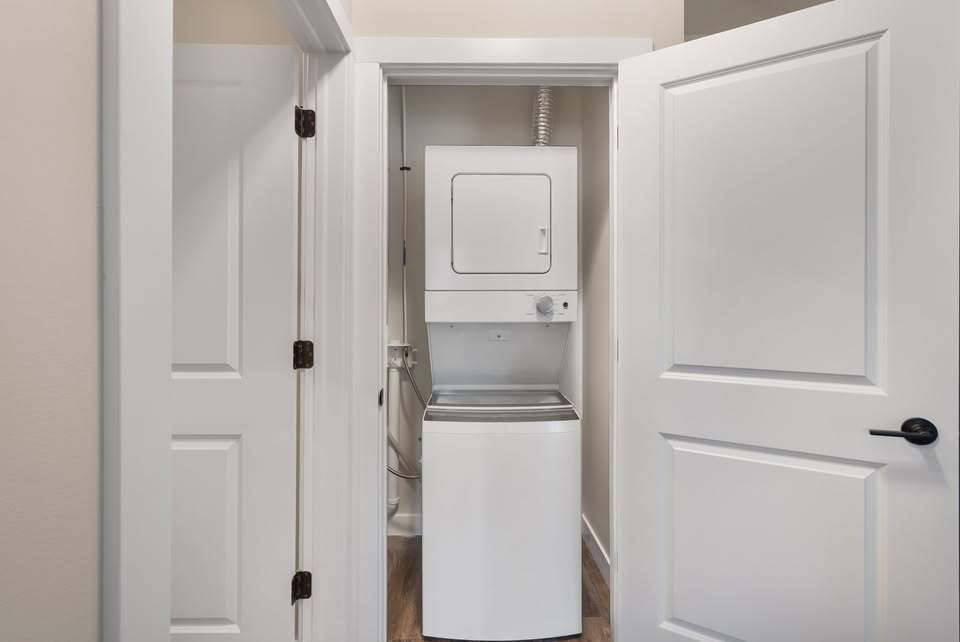 1156 Devils Glen Road 302 Property Photo 7