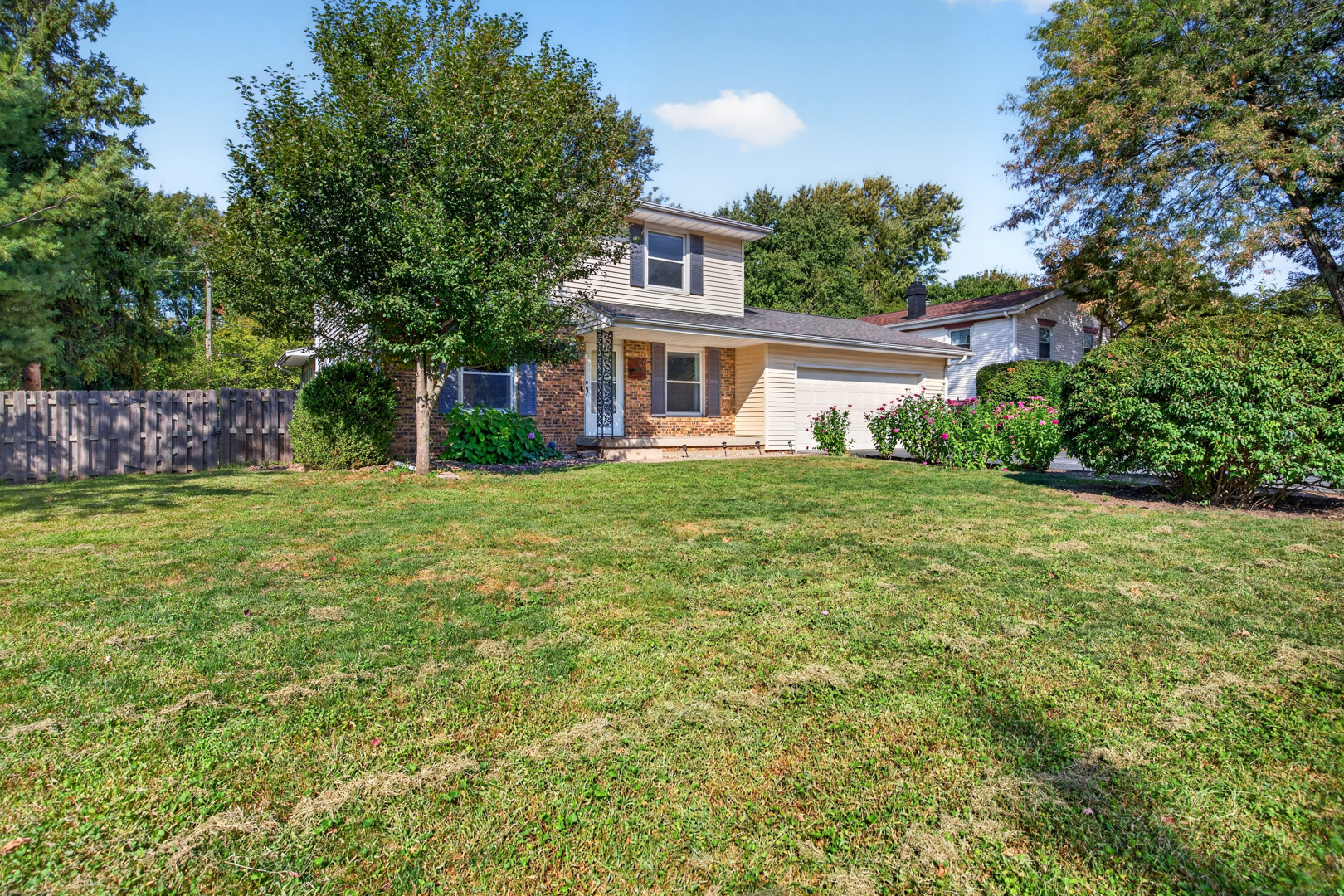 125 S Orr Drive Property Photo 1