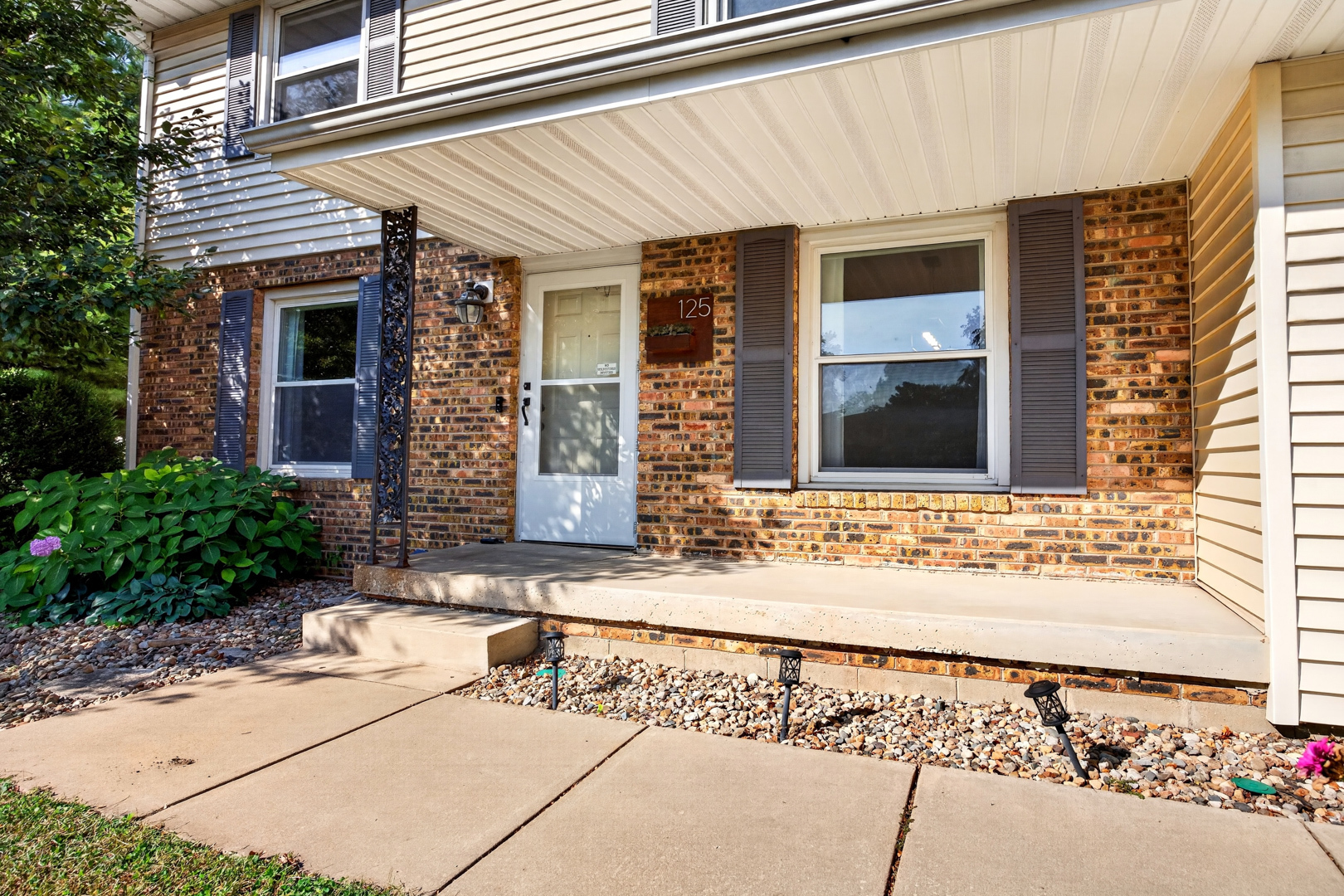 125 S Orr Drive Property Photo 2