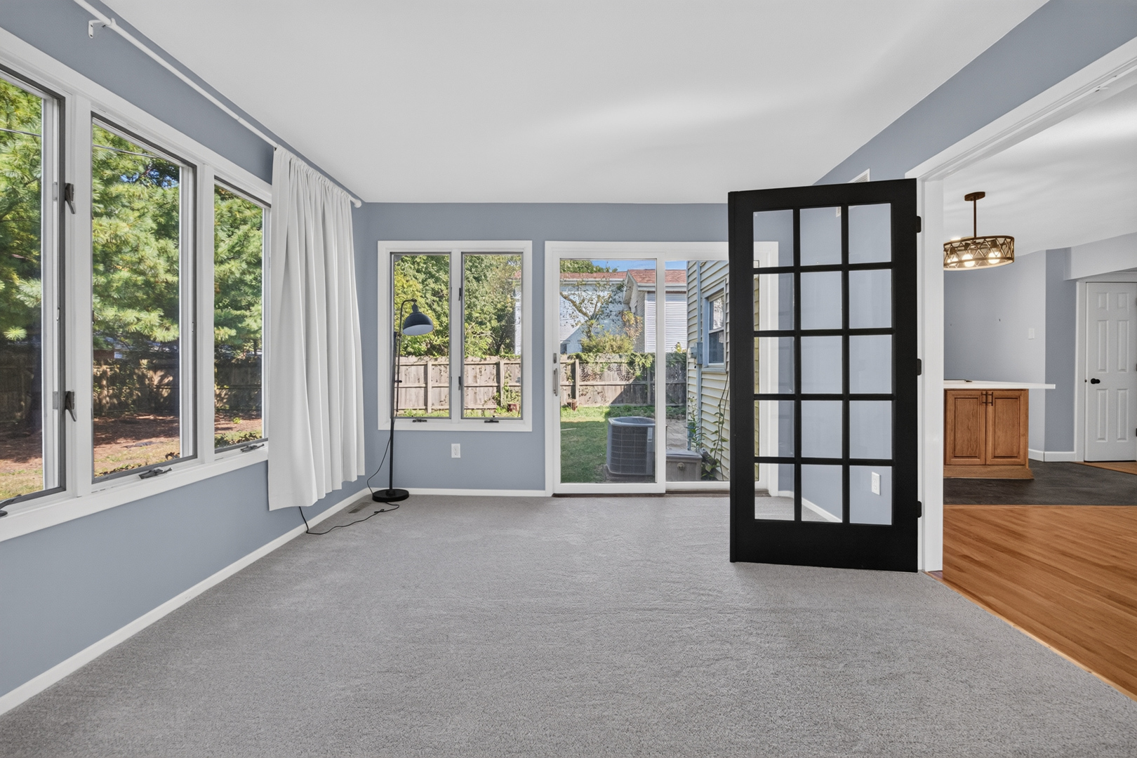 125 S Orr Drive Property Photo 15