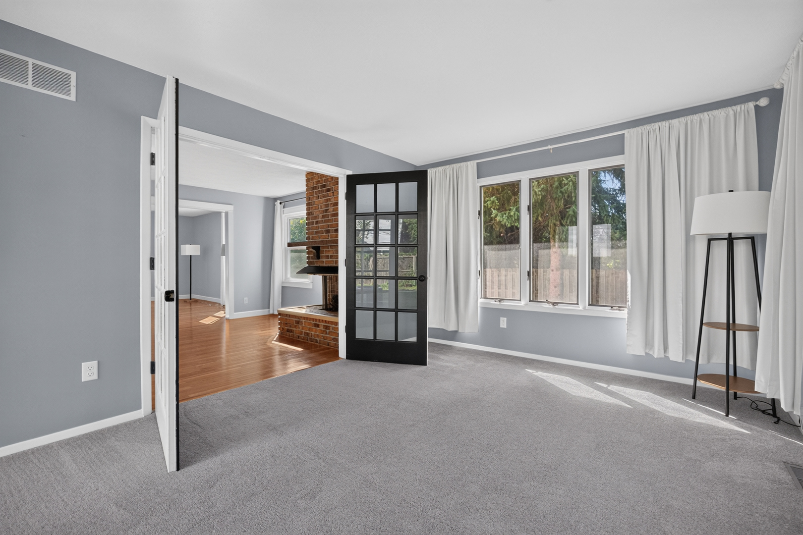 125 S Orr Drive Property Photo 16