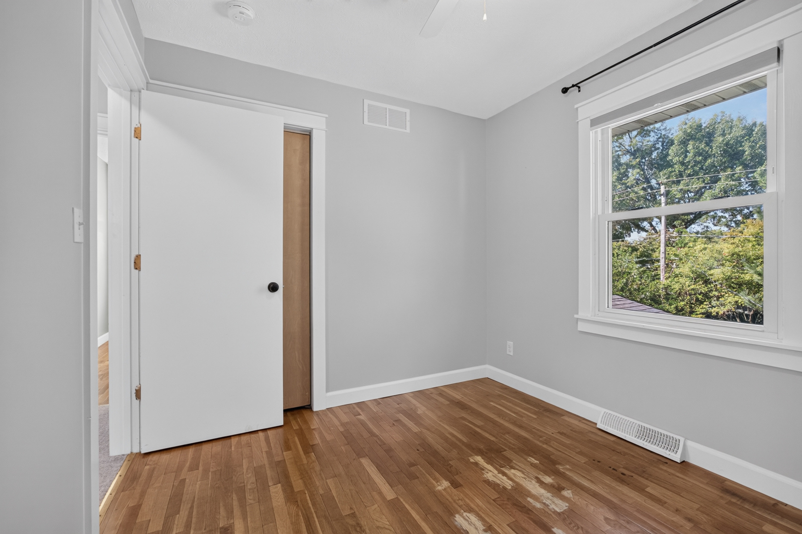 125 S Orr Drive Property Photo 23