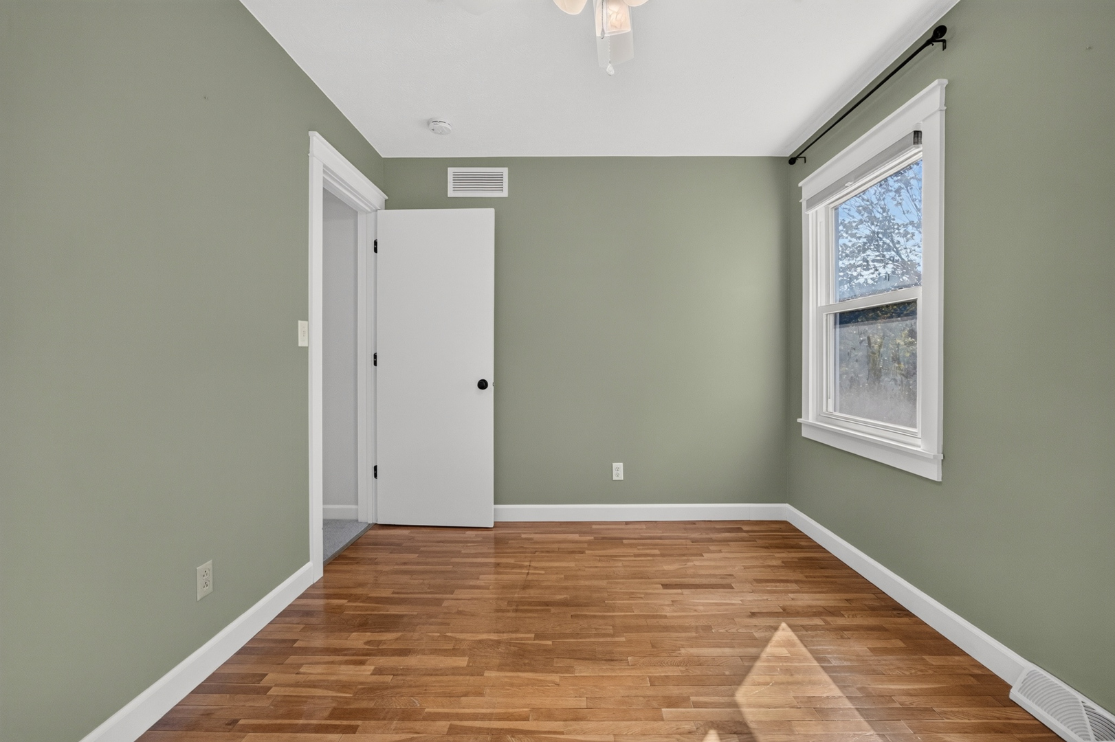 125 S Orr Drive Property Photo 28