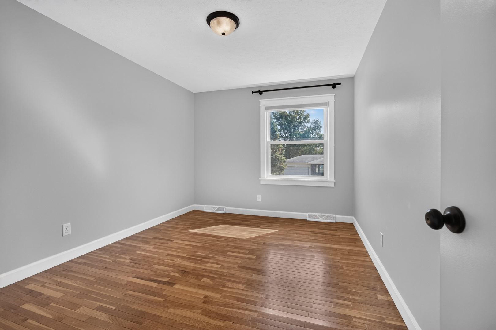 125 S Orr Drive Property Photo 35