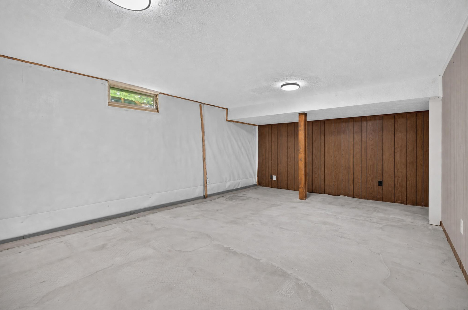 125 S Orr Drive Property Photo 37