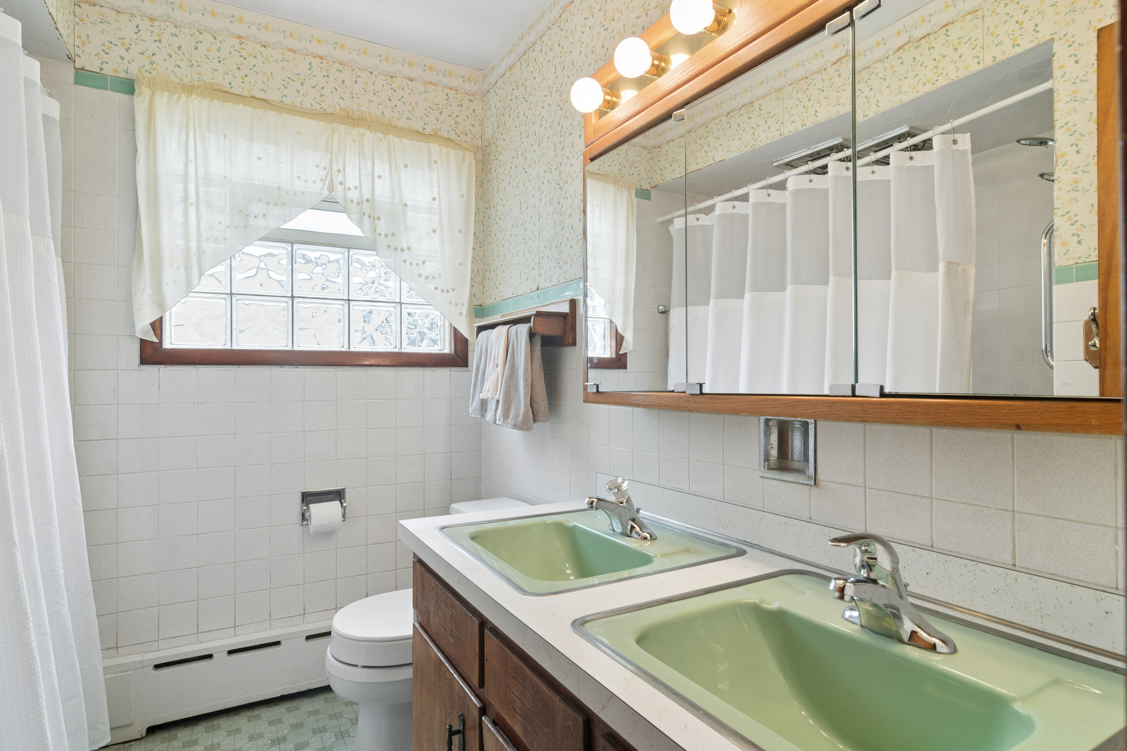1315 Everett Avenue Property Photo 13