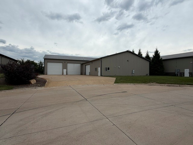 3253 Bear Tooth Court Property Photo 2