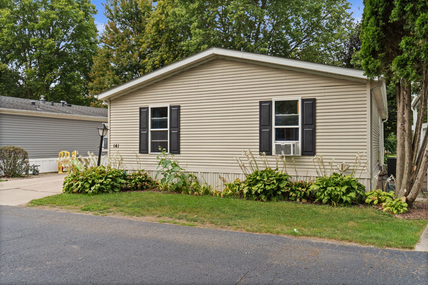 141 Kathryn Lane Property Photo 2