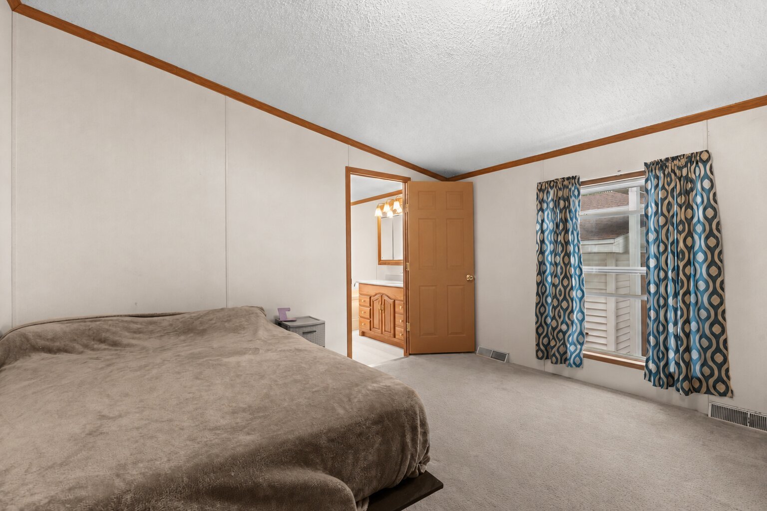 141 Kathryn Lane Property Photo 12