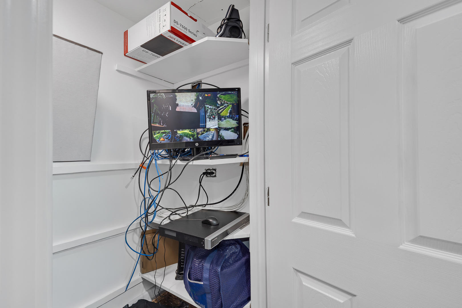 10 E Willow Road Property Photo 22