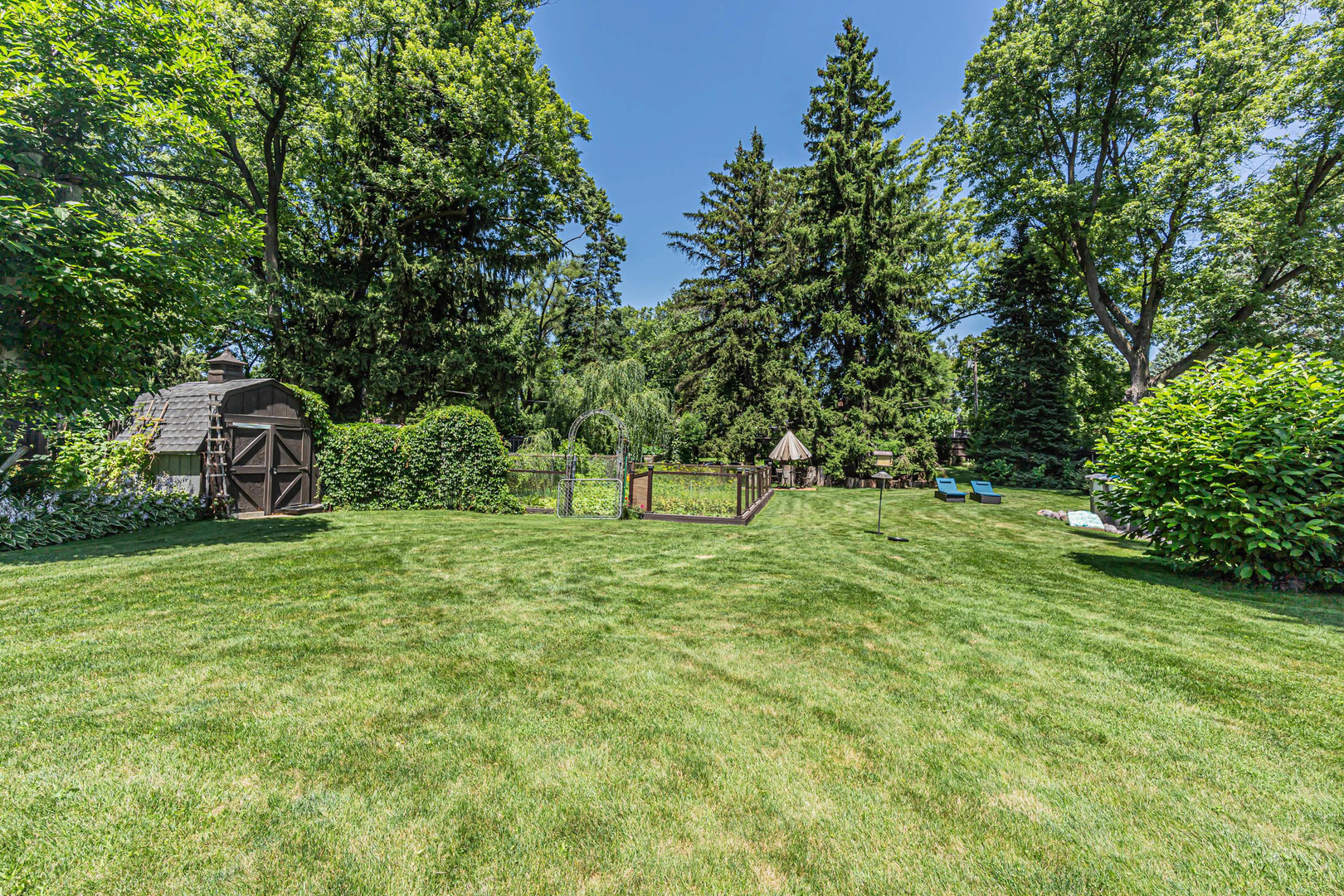 10 E Willow Road Property Photo 29