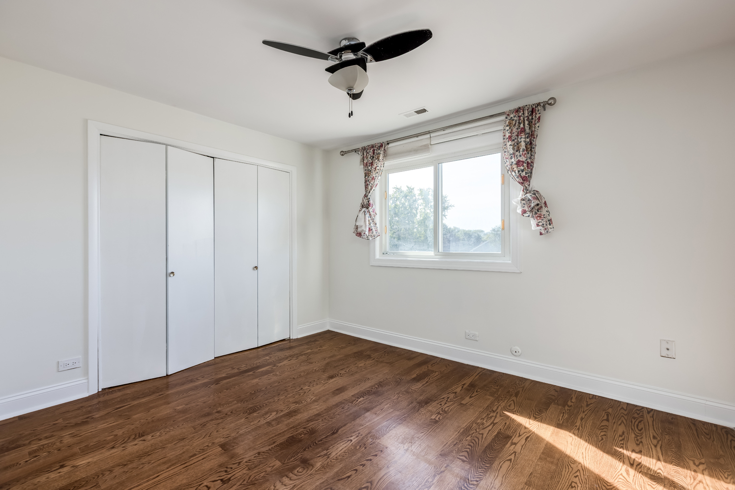 6020 Lincoln Avenue 307 Property Photo 18