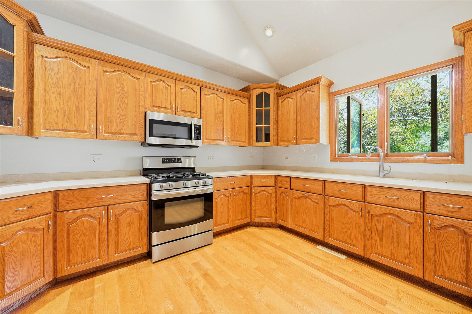 6612 Western Avenue Property Photo 5