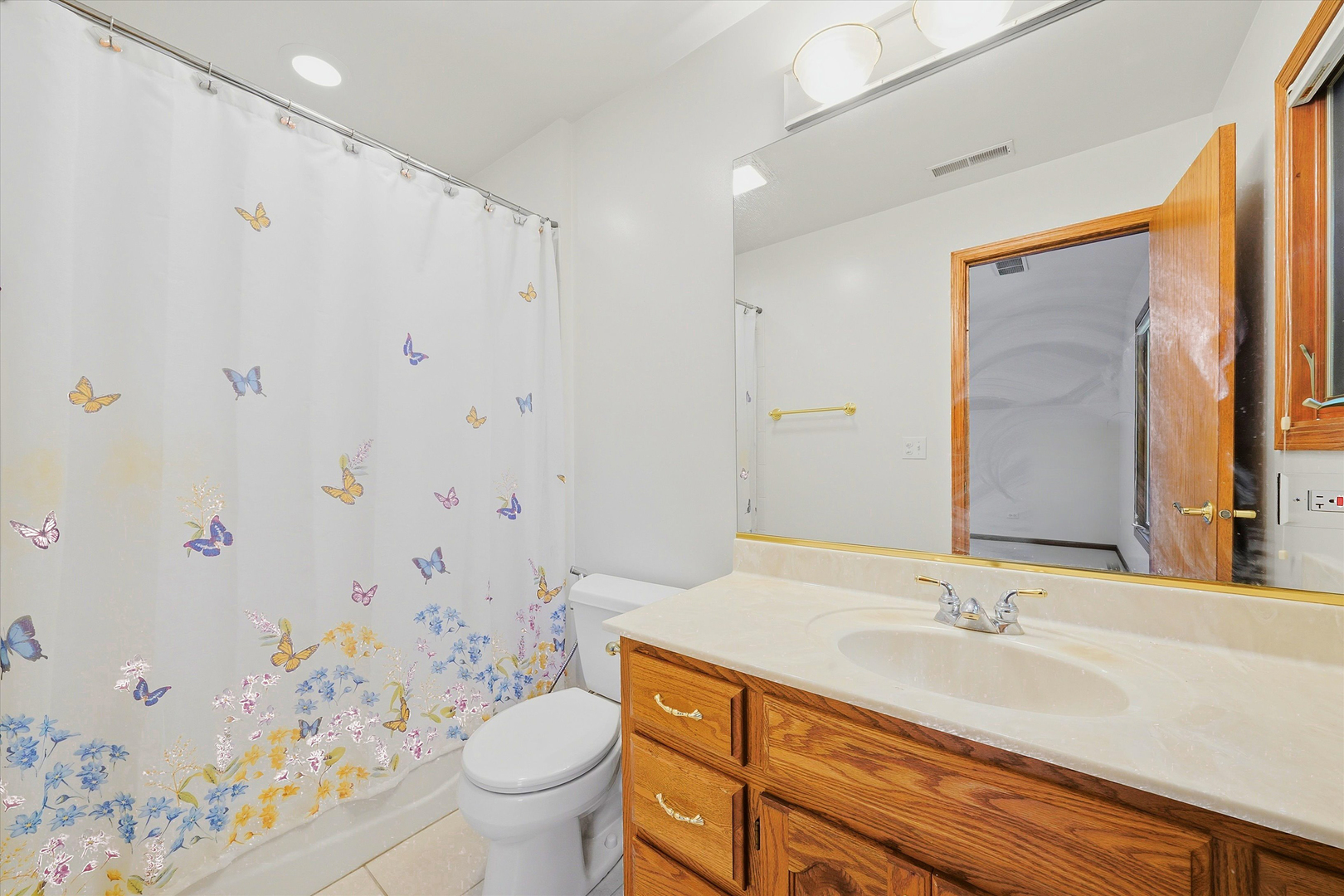 6612 Western Avenue Property Photo 21