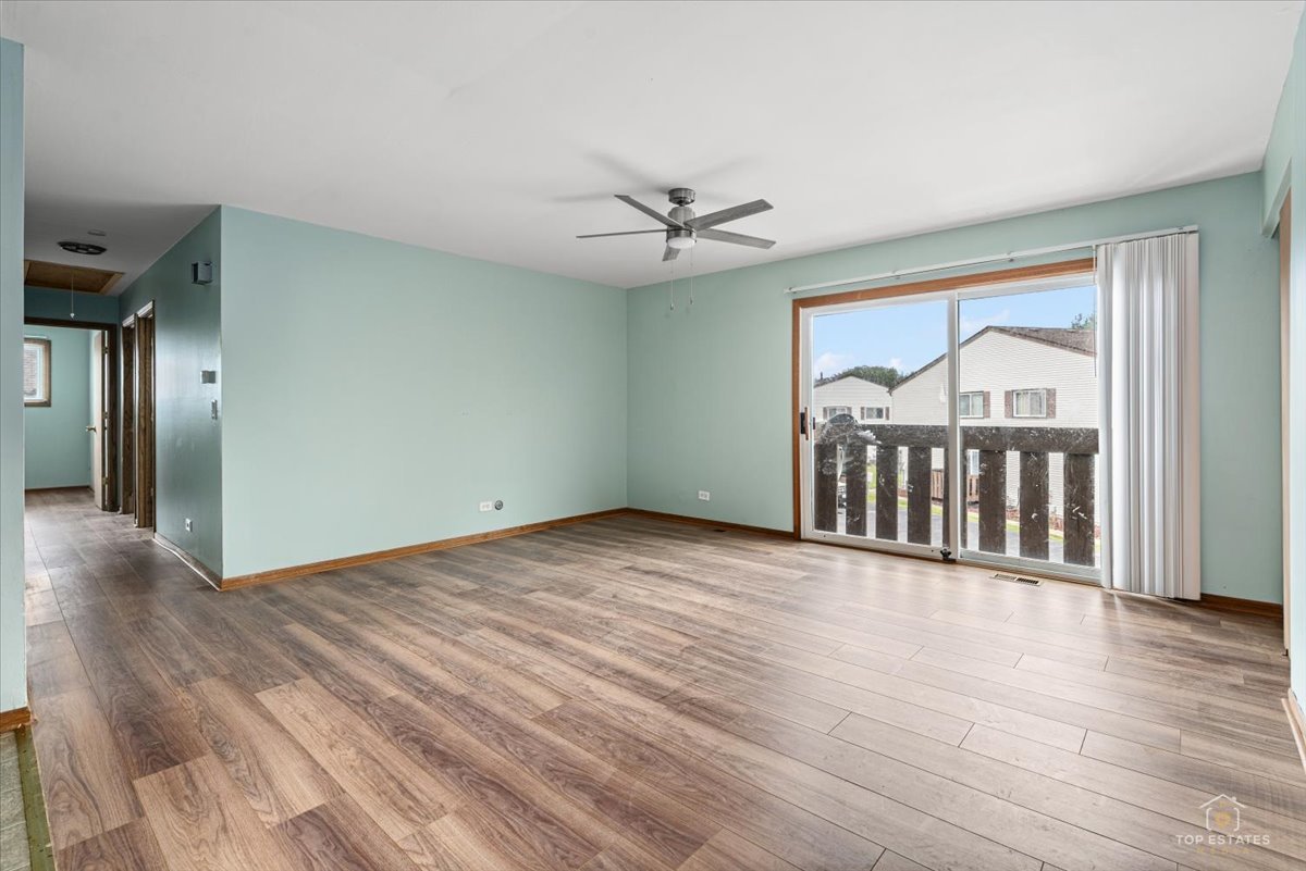 20203 S Fairwood Court D Property Photo 3
