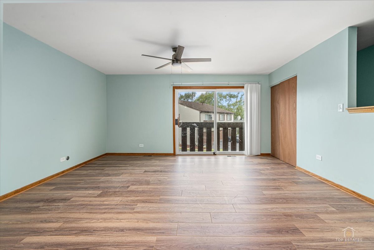 20203 S Fairwood Court D Property Photo 4