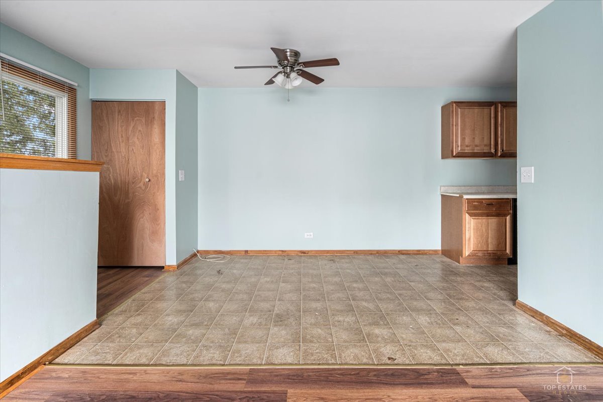 20203 S Fairwood Court D Property Photo 8